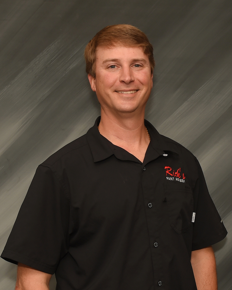 DSC_1288c-Tyler-Smith-Body-Shop-Manager